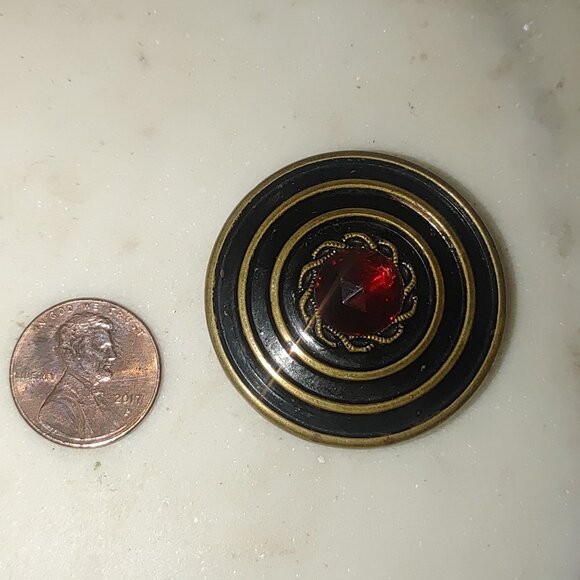 Button Red Gemstone Center Intricate Design Black Enamel Vintage Antique Patina - Picture 5 of 7